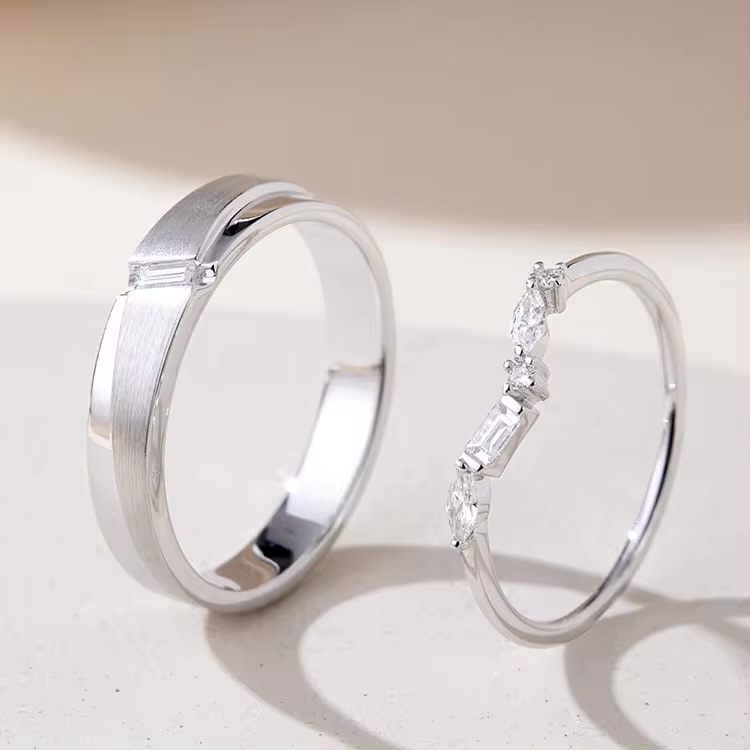 Luster factory price moissanite diamond 18 karat white yellow pure gold matching engagement wedding set promiss ring for couples